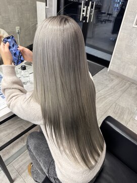 スキル 石岡(SKILL) ホワイトグレージュ/髪質改善