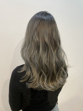 ツイギー 千舟店(TWiGGY) スモーキーシルバーグラデーション♪