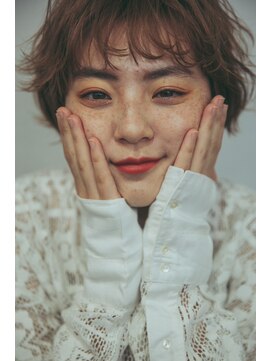 サングース(Sungoose) 外ハネボブセクションカラーグラデーションカラーペールベージュ