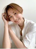 マッシュショート センターパート アッシュカラー 30代 代官山