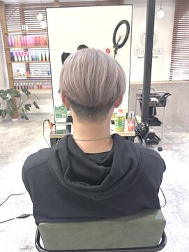 トリニティ 本厚木(trinity) メンズホワイトグレージュ前下がり本厚木