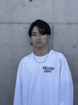 ルィーズ(Lui:z) 前下がりツーブロックマッシュ