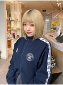 ミルクティーベージュ切りっぱなしボブ
