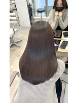 エラ(Ella) 広がりを抑えてツヤ髪に導く美髪矯正の魅力
