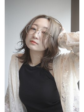 チルバイヘアーガーデンミルクティ(Chillbyhairgardenmilktea) ミディレイヤー