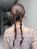 ツインタイト編み下ろしヘアセット結婚式参列お呼ばれヘアメイク