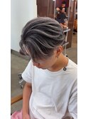 ホワイトシルバーアッシュバレイヤージュセンターパート