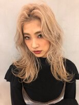 ジーナ(XENA)&nbsp;ハイレイヤーブロンド