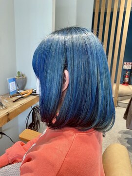 アヴァカブヘアライフ(avacab HAIR LIFE) エメラルドブルー☆イングラデーションボブ