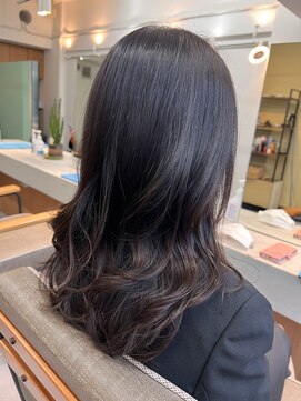 ローカル 四ツ谷(Local) つやふわ巻き髪スタイル