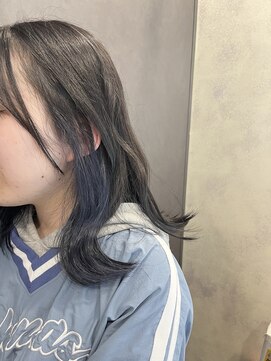 スティルエレ(STILL ere) 透明感ブルーインナーカラー