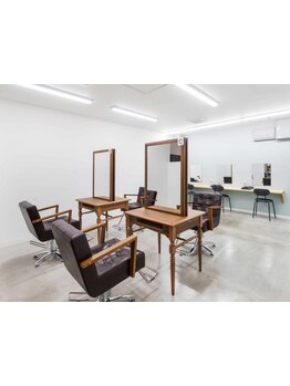 【金沢市/八日市】発色の良さで話題のエヌドット[N．]使用♪オーガニック特有のツヤ感/潤いの良さを体感！