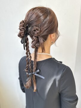 レガロ(REGALO RESORT) エグチ】編みたらしツインアレンジ