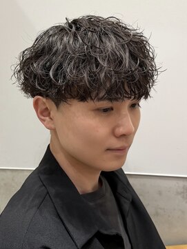 ラスト(LUAST) 波巻きスパイラルフェザーパーマフェザーショートセンターパート