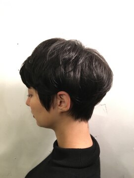 ハナワ エビス トウキョウ ヘアーサロン(HanaWa ebisu tokyo hair salon) 大人なかわいい 小顔 ナチュラルショート〈Hanawa 恵比寿〉