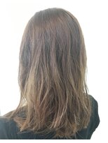 ココ カミーノ(COCO camino)&nbsp;跳ねやすい長さはパーマっぽくスタイリングしてあげよう！