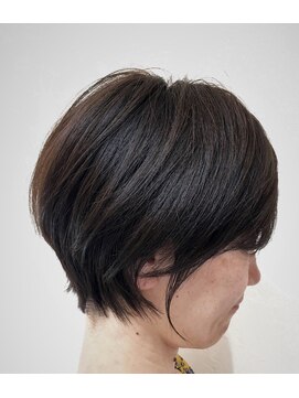 ロッコ(ROCCO) 耳かけ丸みショート