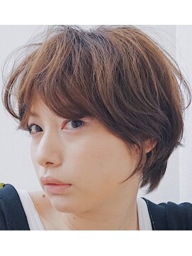 ハイジア(hygea) [hygea]大人かわいい前下がりショート[薬院/警固]