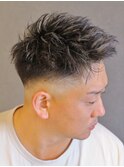 ホワイトメッシュ×アップバングスキンフェード