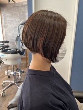 ガレット(galette) 前下がりショートボブ