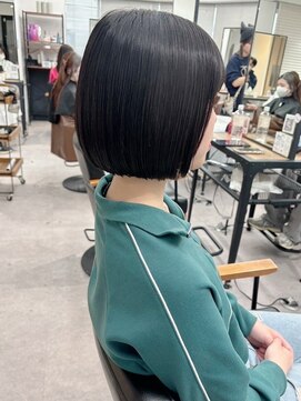 ネオリーブ クーロ(Neolive curro) 小顔タッセルボブ×似合わせカット[ぱつっとボブ/縮毛矯正/横浜]