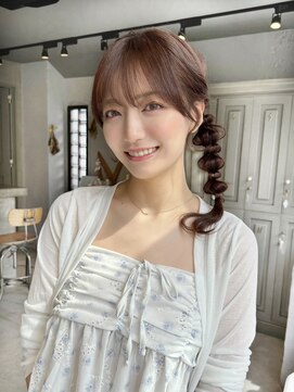 カシュカシュ 表参道(cache cache) サイド編み下ろしヘアアレンジヘアセットシースルー前髪カット