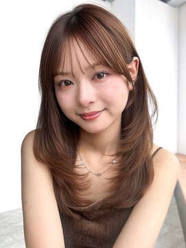 シオン(shion) 小顔オリーブベージュ前髪カット顔周りレイヤーロング_F1068