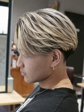 メッツ 原宿(METS) MEN'S/バレイヤージュ×テーパーフェード/センターパート