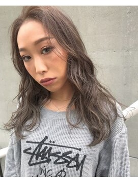 ジーナ(XENA) ライトグレージュ