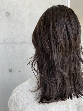 リアン(Lien) Lien☆グレーアッシュ×デザインカラー×ローライト　立川