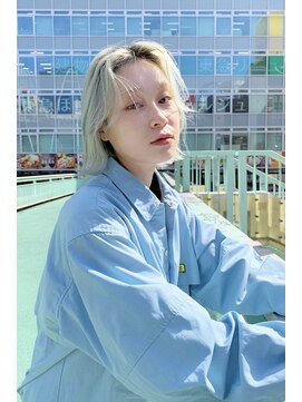 ノラ シブヤ(NORA) レイヤーボブ×ケアブリーチ×ミントカラー×センターパート