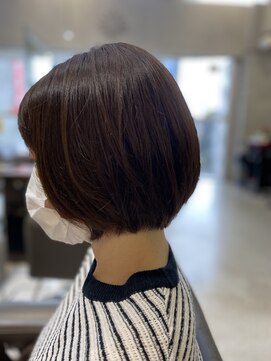ヘアールーム プリズム(Hair room Prism) まるみショートボブ