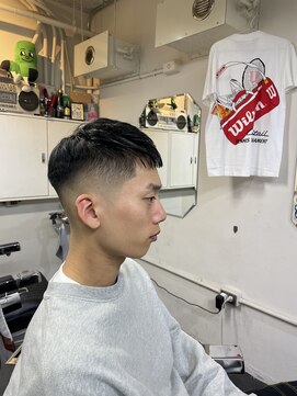 メリケンバーバーショップ フクオカ(MERICAN BARBERSHOP FUK) フェードカットネオクロップ