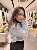 地毛残し　ロングレイヤーヘア　ハイライト