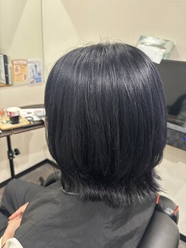 ベルポ(Bellpo) 暗髪をしたい方にオススメ！ネイビーカラー☆