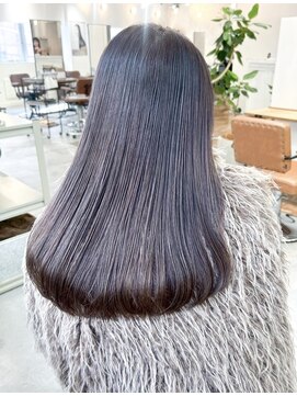 マルケ ドゥ マッシュ(MaruQuee de mashu) 透明感カラー/大阪梅田/レイヤーカット/ブリーチ/ダブルカラー