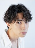 センターパートウルフカットツイストスパイラルパーマゆるめ黒髪