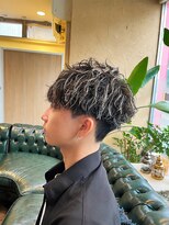 イネス(Ines)&nbsp;ホワイトメッシュ波巻きパーマ