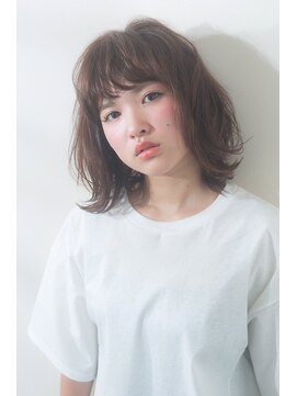 リベラル(liberal) 大人のゆらり抜け感ヘア[うる艶髪]