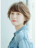 ひし形ショートの清楚女子