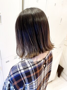 ナンバー ジェミカ 札幌(N° jemica) 濡れ髪　切りっぱなし　くすみピンク　セミウェットウェーブ