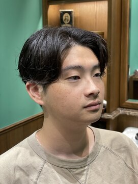 ヒロギンザバーバーショップ 丸の内店(HIRO GINZA BARBER SHOP) ナチュラルパーマセンターパート