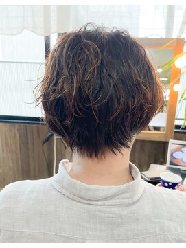 ビハインドザカーテン(BEHIND THE CURTAIN) ショート×ニュアンス無造作パーマ