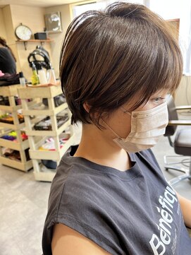 リラ バイ クオーレ(LIRA by CUORE) 軽めショート