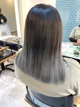 フェーディン(fa/din) バレイヤージュシルバーグレージュ