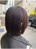 ショートボブ/センターパート/ツヤ髪/グラデーション/イヤリング