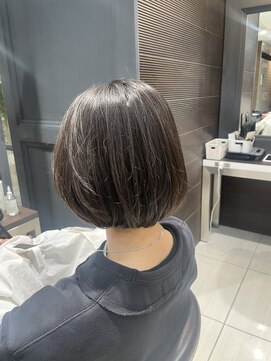 グロー(glow) 乾かすだけでまとまるショートボブ☆