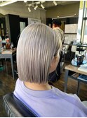 ハイトーンアッシュカラーボブ10代20代