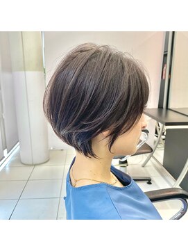 トニーアンドガイ 青山店(TONI & GUY) 大人丸みショート　グレーベージュシアカラーショートヘア