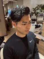 ウノプリールヴァモス(unopulir Vamos) 30代メンズサイドパートリバースパーマ